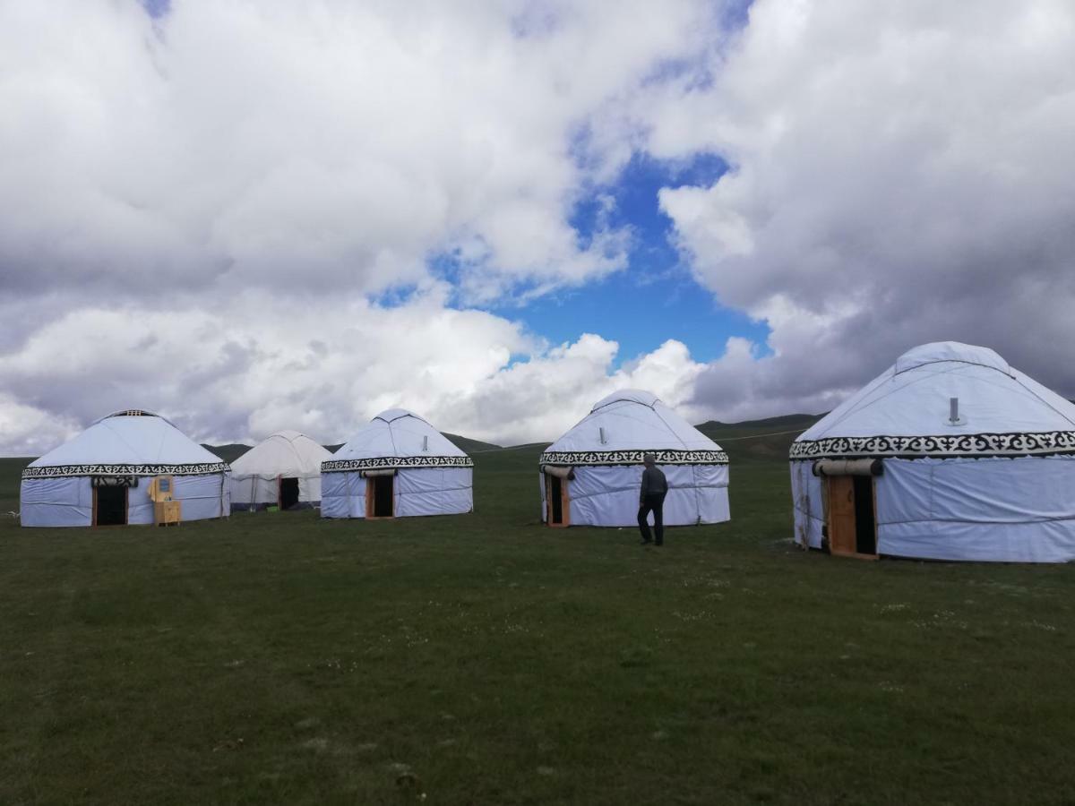 Yurt Camp Muras In Song Kol Lake Hotel Kochkor Eksteriør billede