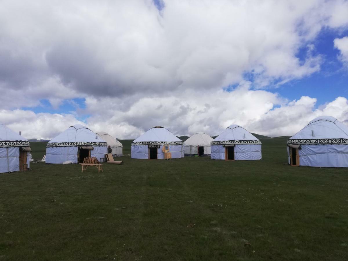 Yurt Camp Muras In Song Kol Lake Hotel Kochkor Eksteriør billede