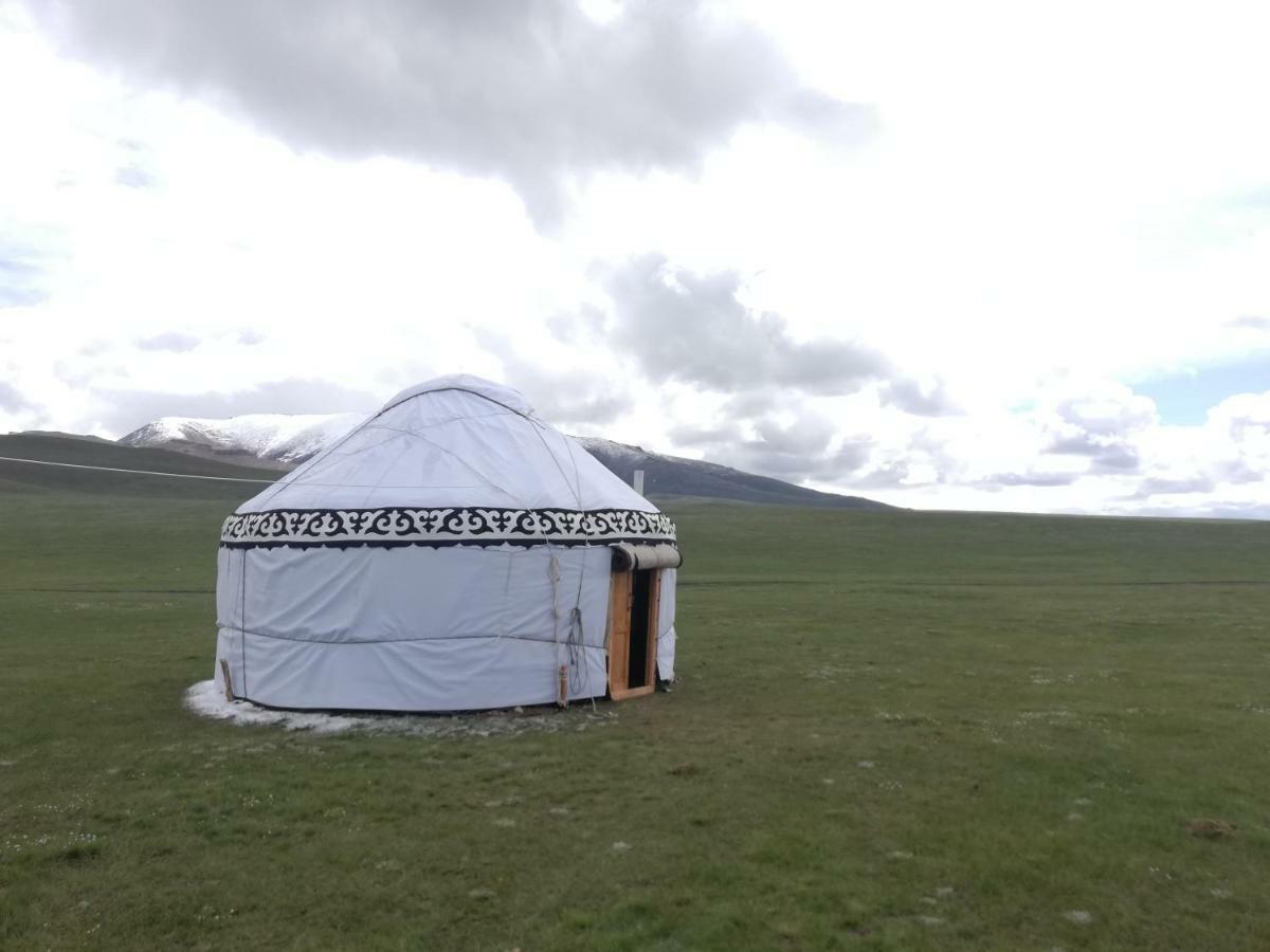 Yurt Camp Muras In Song Kol Lake Hotel Kochkor Eksteriør billede