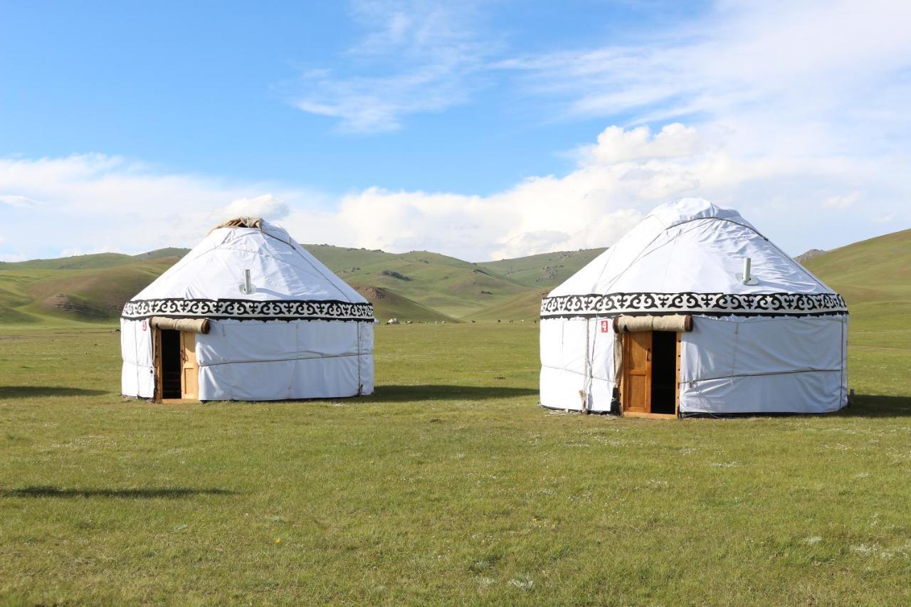 Yurt Camp Muras In Song Kol Lake Hotel Kochkor Eksteriør billede