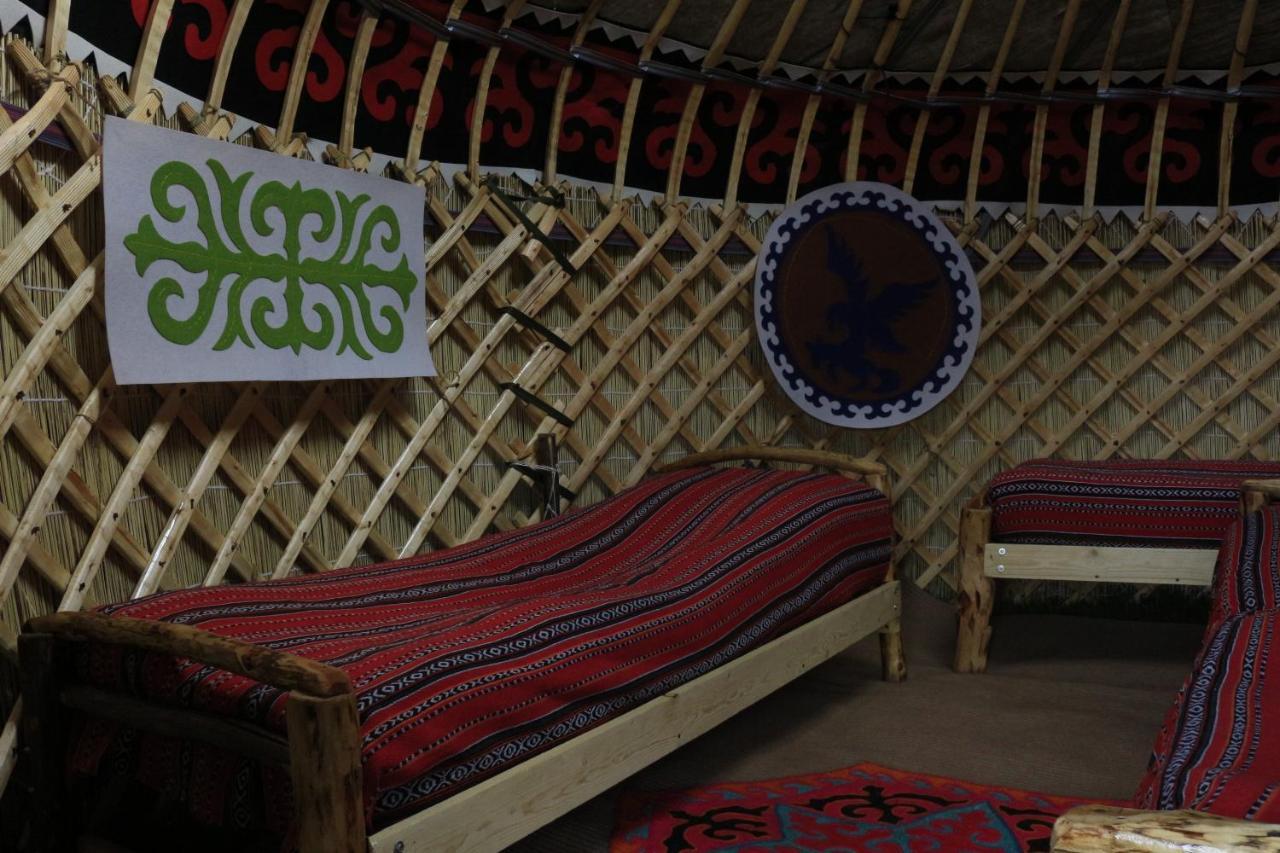 Yurt Camp Muras In Song Kol Lake Hotel Kochkor Eksteriør billede